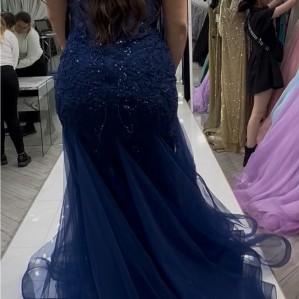 Elegant Navy Blue Gown - Picture 3 of 5